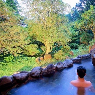 温泉だけじゃない! 湯河原温泉でホタルの幻想世界に激安ご当地グルメな旅を