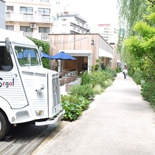 都心に出現した廃線跡! 東横線の代官山～渋谷の地上線跡を歩く