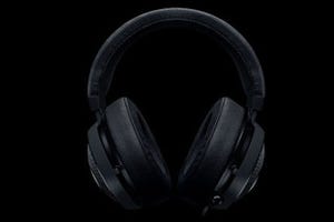 Razer、左右対称の有線ゲーミングマウスおよびアナログ接続のヘッドセット