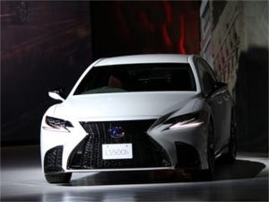 レクサス新型「LS」が日本に! 世界初の技術でドイツ勢に先行できるか