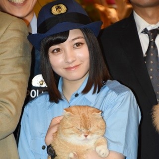 橋本環奈、苦手なヘビとの撮影控え「緊張しちゃって結構ドキドキしてます」