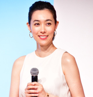 吹石一恵、女漁師役として本気の力仕事に挑戦「血管が浮いている」