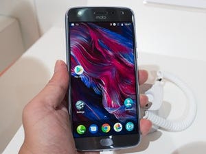 デュアルカメラの5.2型ミドルレンジスマホ「Motolora Moto X4」 - IFA2017で発表、国内販売の予定も