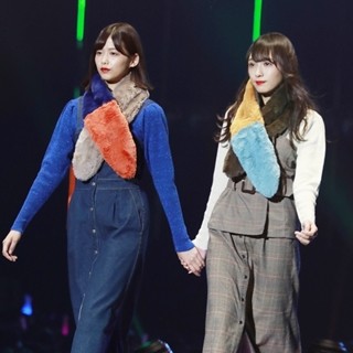 欅坂46渡辺梨加、TGCデビュー! 渡邉理佐と手つなぎランウェイ