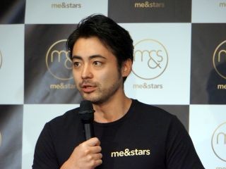 目指せ7000万円? 山田孝之さんが会社設立で俳優仲間らと「ライブ配信EC」