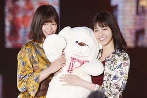 乃木坂46西野七瀬&欅坂46渡邉理佐、"坂道姉妹"ランウェイに会場沸く