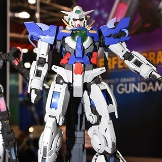 『ガンダム00』ガンプラ史上初を詰め込んだ"究極の発光"PGエクシア初公開