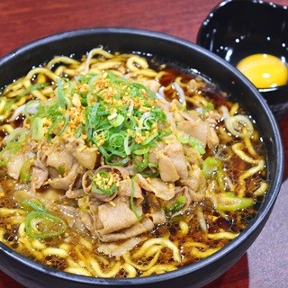 すた丼×ラーメン!? 総量1.2kgの「肉盛りすたみな麺」のボリュームがやばい