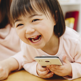 乳幼児のスマホ、利用場面で最も多いのは?