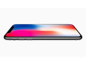 Apple、iPhone Xの予約開始日にTVCM公開--全面ディスプレイなどをアピール