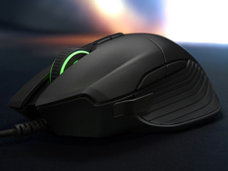 Razer、ホイール負荷を調節できるFPSゲーマー向けマウス「Basilisk」