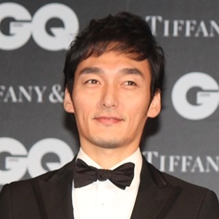 草なぎ剛「人生って転んでも…」『GQ』アワード受賞に感激