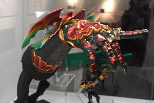 『仮面ライダーオーズ』アンクが大人向けなりきりディスプレイモデルに、台詞を新規で収録