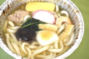 コンビニ3社の鍋焼うどんを食べ比べ! だしの旨味、具の満足度を徹底比較