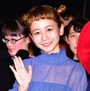 三戸なつめ、"くまだんご"ヘアを女子中高生に伝授