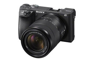 ソニー、小型軽量のAPS-C対応レンズ「E 18-135mm F3.5-5.6 OSS」