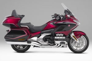 ホンダ「ゴールドウイング」17年ぶりフルモデルチェンジ、4/2発売