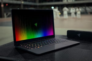 Razer、第8世代Intel Core i7搭載の薄型ノート「Blade Stealth」