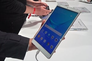 ファーウェイ、LTEモデルもあるAndroidタブ「MediaPad M5」 - MWC 2018