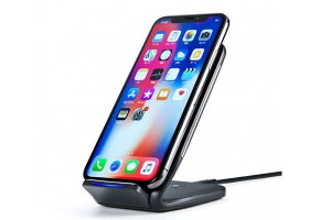 iPhone Xを縦置き・横置きで使える、Qi対応スタンド型充電器