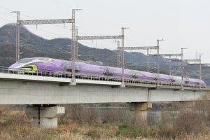 JR西日本、博多駅「500 TYPE EVA」カフェ&ショップは5/31まで営業