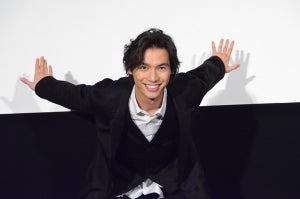 福士蒼汰・中山優馬ら、イケメン集合で生ダンス披露 「緊張した〜!」