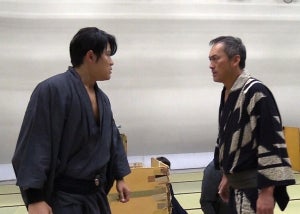 鈴木亮平×渡辺謙「大河は駅伝」 『西郷どん』本編休止で特別番組放送