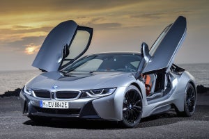 BMW「i8クーペ」「i8ロードスター」を発売 - PHVスポーツの新型