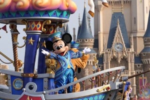 ディズニーランド35周年、パレードの見所は? ベイマックスもあの2人も大空へ