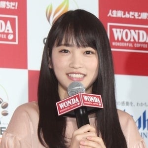 川栄李奈のツッコミに現場爆笑! たけしの前でノリノリ披露