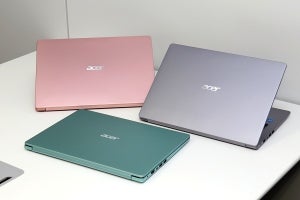 日本エイサー、17時間の長時間駆動で60,000円のスリム14型ノート