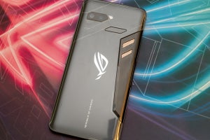 ASUS、「ROG」からSnapdragon 845搭載ゲーミングスマホ「ROG Phone」