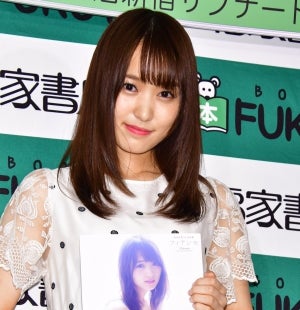 欅坂46の菅井友香、初めての水着＆下着姿を披露「自分でも信じられない」