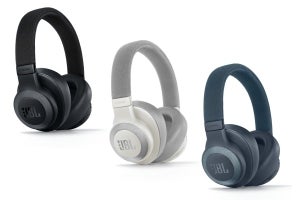 JBL、Bluetooth接続と有線接続で使えるエントリーヘッドホン