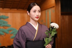 石原さとみ、主演ドラマ『高嶺の花』主題歌に「震えました」