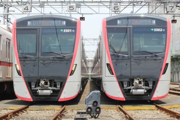 東京都交通局5500形、都営浅草線 新型車両2編成並ぶ - 主要諸元は