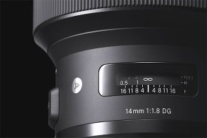 シグマ14mm F1.8と135mm F1.8のEマウント版、発売日を発表