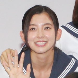 朝比奈彩、高校生役に共演者から容赦ない年齢イジリ「四捨五入したら…」