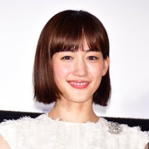 綾瀬はるか、加藤剛さん「笑顔」の思い出 『今夜、ロマンス劇場で』共演