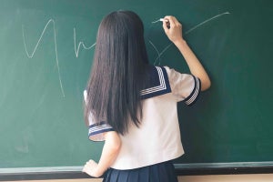 女子高生AIりんな、moraで新曲ハイレゾ音源を無料配信