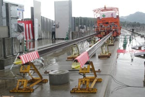 九州新幹線西九州ルート、嬉野温泉(仮称)駅予定地でレール発進式