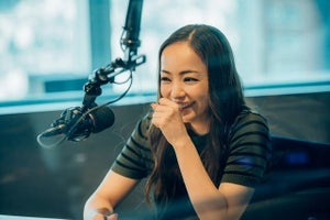 安室奈美恵がラジオ収録に参加、撮り下ろし写真が公開に