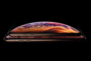 au、「iPhone XS/XS Max」の予約受け付けは9月14日16時01分から