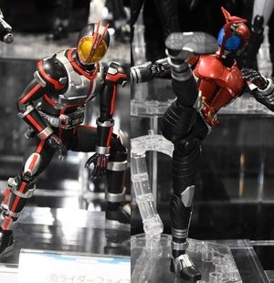 『仮面ライダー555』&『仮面ライダーカブト』最新プラモはどこが進化したのか