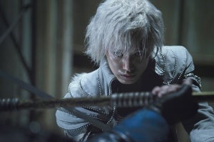 「牙狼」最新作『神ノ牙-JINGA-』今夜放送、『仮面ライダーディケイド』井上正大が演じる大人のヒーロー