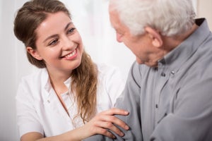 「お気遣い」と「お心遣い」の違いは? - 例文も紹介【ビジネス用語】