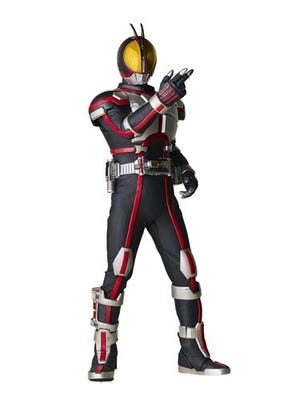 『仮面ライダー555』が再構築したヒーローと怪人の存在意義--怪人は「倒すべき敵」なのか