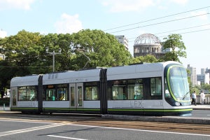 広島電鉄の電車グッズ、銀座のひろしまブランドショップで販売中