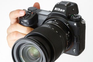 ニコン「Z 7」とソニー「α7R III」、操作性や画質の違いを比較