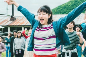 高畑充希、演技力は「天性の勘」! 『こんな夜更けにバナナかよ』監督が絶賛